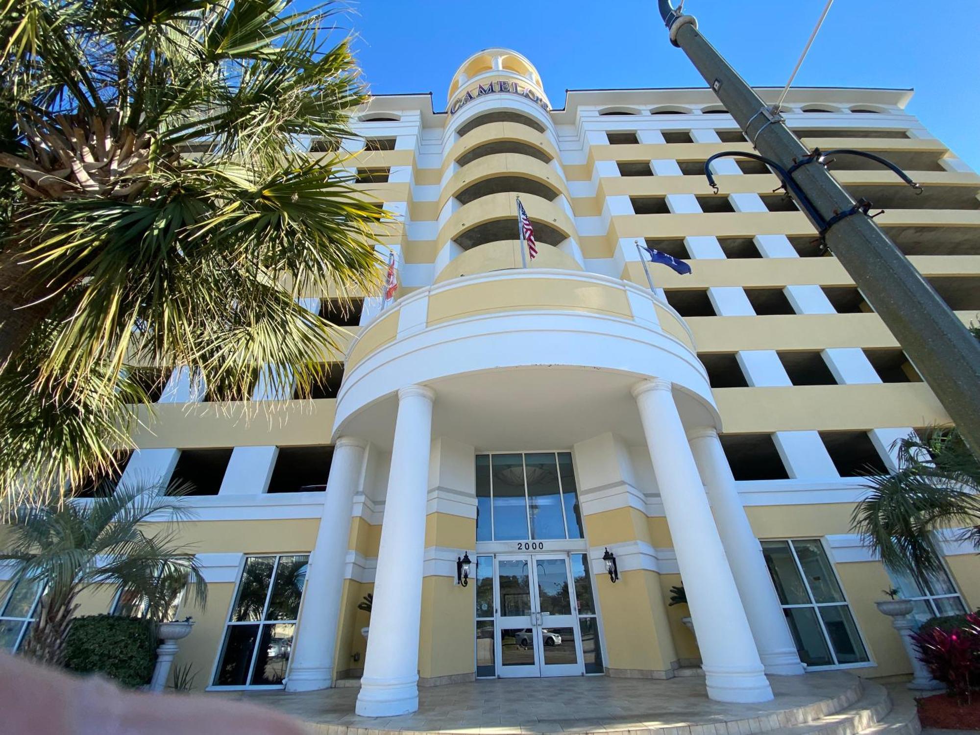 Camelot By The Sea Ocean Front Condo マートルビーチ エクステリア 写真
