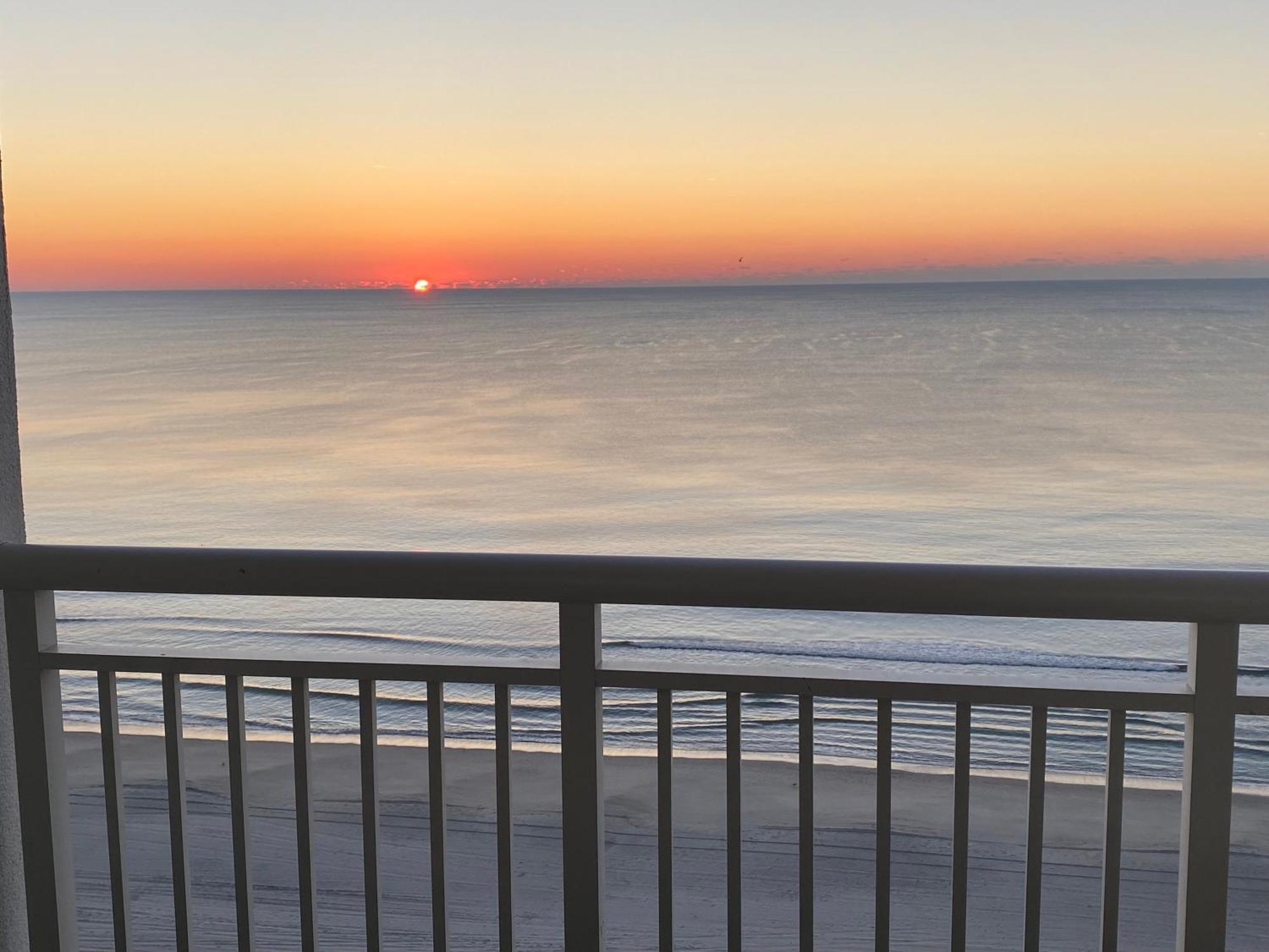 Camelot By The Sea Ocean Front Condo マートルビーチ エクステリア 写真